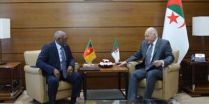 عطاف يتباحث مع نظيره الكاميروني الذي يقوم بزيارة رسمية إلى الجزائر