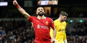 هارغريفز: صلاح الأقرب للكرة الذهبية ورافينيا أبرز منافسيه