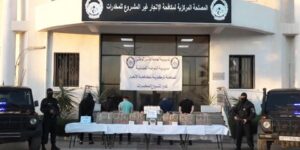تفكيك شبكة إجرامية للاتجار بالمخدرات وضبط أزيد من قنطارين من الكيف المعالج قادمة من المغرب
