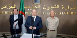 الجزائر تسلم الرعية الإسباني المحرر إلى سلطات بلاده