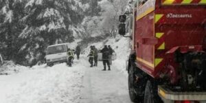 الحماية المدنية: إنقاذ 25 شخصا حاصرتهم الثلوج ببوغني بولاية تيزي وزو