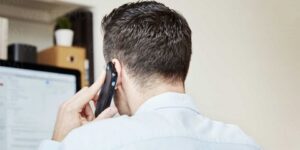 من آفاتِ من اللسان