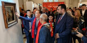 في معرض جماعي يحتضنه قصر مفدي زكريا.. الصين يرسمها فنانون جزائريون