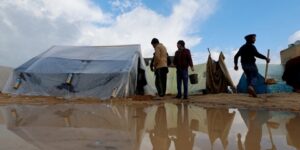 تفاقم المأساة الإنسانية في قطاع غزة جراء الأمطار والبرد الشديد