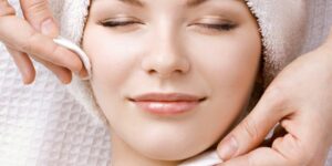 نصائح هامة لحماية بشرتك من جفاف الشتاء