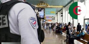 الصحافة الوطنية تندد بالمعاملة السيئة التي يتعرض لها الجزائريون في المطارات الفرنسية بإيعاز من روتايو