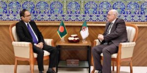 عطاف يستقبل سفير بنغلاديش بالجزائر