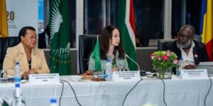 كاتبة الدولة سلمة منصوري تترأس اجتماعا لتعزيز الحوكمة في إفريقيا