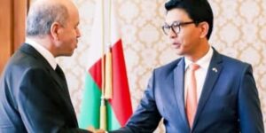 سايحي يسلم رسالة خطية من الرئيس تبون لرئيس مدغشقر