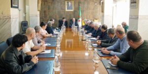 الجزائر تطلق مركز امتياز لتطوير المهارات في قطاعي النسيج والجلود