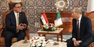 رئيس المحكمة الدستورية يستقبل سفير جمهورية مصر العربية بالجزائر