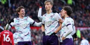 عمالقة أوروبا يتنافسون على المدافع ديان هويسين