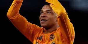 مبابي: علينا أن نفوز بكل شيءٍ