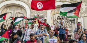 مظاهرة تضامنية في تونس مع الكادر الطبي في قطاع غزة