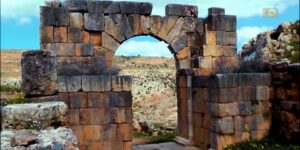 الموقع الأثري تيديس بقسنطينة.. تسليط الضوء على عمق التراث الجزائري وثراء مكوناته