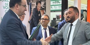 توقيع اتفاقية بين “فابكوم” و”ستيلانتيس الجزائر” للتزويد بالبطاريات