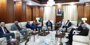 عرقاب يشدد على توسيع استعمال “سير غاز” بجميع محطات خدمات الوقود