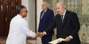 الرئيس تبون يتسلم أوراق اعتماد 5 سفراء جديد بالجزائر