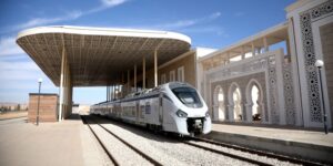 إطلاق برنامج واسع لإعادة تأهيل وعصرنة 75 محطة للسكك الحديدية