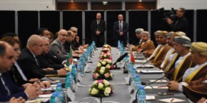 مباحثات جزائرية-عمانية لتعزيز التعاون الزراعي والصيد البحري