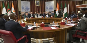 الجزائر تستضيف اجتماعا لدفع مشروع أنبوب الغاز العابر للصحراء