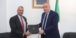 بن براهم يستقبل مدير المركز الإفريقي لمكافحة الإرهاب