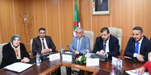 بن تومي: تغطية 41 بالمائة بشبكة الألياف البصرية مع استفادة 1.8 مليون زبون منها