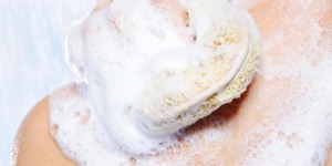 تحذير من استخدام الليفة الطبيعية خلال الاستحمام