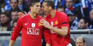 فرديناند يفتح النار على منتقدي كريستيانو رونالدو: إنه الوحيد الذي يستحق أن يمتدح نفسه