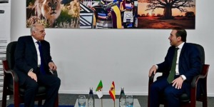 عطاف يلتقي نظيره الإسباني لبحث التعاون الثنائي وتطورات القضية الفلسطينية