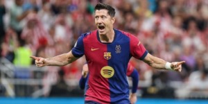 ليفاندوفسكي يضمن استمراره مع برشلونة