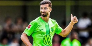 عمورة يسجل هدفا عالميا يلغيه الحكم