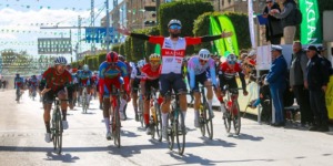 طواف الجزائر للدراجات.. ياسين حمزة يثمن جهود فريقه