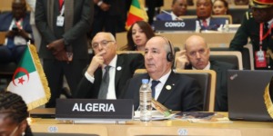 القادة الأفارقة يشيدون بقيادة الرئيس تبون المتميزة لآلية التقييم الإفريقية