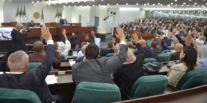 النواب يصوتون على مشروع القانون العضوي المتعلق باختصاصات محكمة التنازع