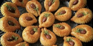 حلوة معسلة على الطريقة التركية