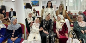 مولوجي تشارك كبار السن والأطفال مأدبة إفطار بدار المسنين بدالي إبراهيم