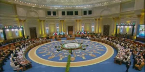 القمة العربية تتبنى خطة إعادة إعمار غزة وسط إجماع عربي ودولي على رفض التهجير