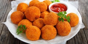 كرات البطاطا المقرمشة