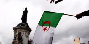 منظمات حقوقية تندد بالتضييق على الجالية الجزائرية بفرنسا