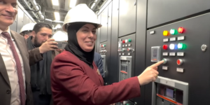 بن مولود تطلق أول عملية تشغيل لمركز البيانات بالمحمدية