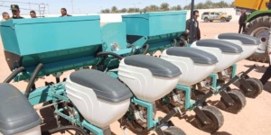 وزير الصناعة يدشن بأدرار نقطة بيع وصيانة المعدات الفلاحية