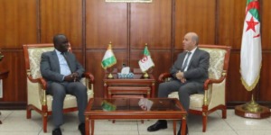 الجزائر وكوت ديفوار نحو شراكة استراتيجية متنامية في قطاع الصحة والصناعة الصيدلانية