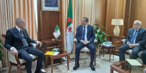 عرقاب يستقبل وفد “إيني” الإيطالية لبحث آفاق جديدة للتعاون الطاقوي الجزائري-الإيطالي