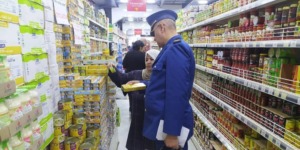 شرطة العاصمة بالتنسيق مع مديرية التجارة تكثّف حملات مراقبة المحلات خلال رمضان