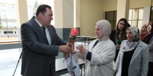 مزيان يشيد بدور المرأة ويؤكد دعم ترقيتها المهنية