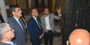 وزير البريد يشرف على مشروع تأهيل البريد المركزي ويصدر توجيهات