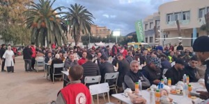 اتحاد التجار والحرفيين بالشراكة مع الهلال الأحمر  ينظمان إفطارا جماعيا بالشلف