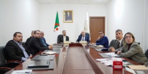 صناعة صيدلانية: مساهمة المؤسسات الناشئة محور لقاء عمل ترأسه قويدري وواضح