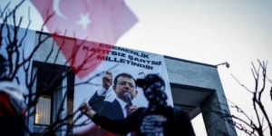 المعارضة التركية تدعو إلى تظاهرات جديدة دعما لرئيس بلدية اسطنبول